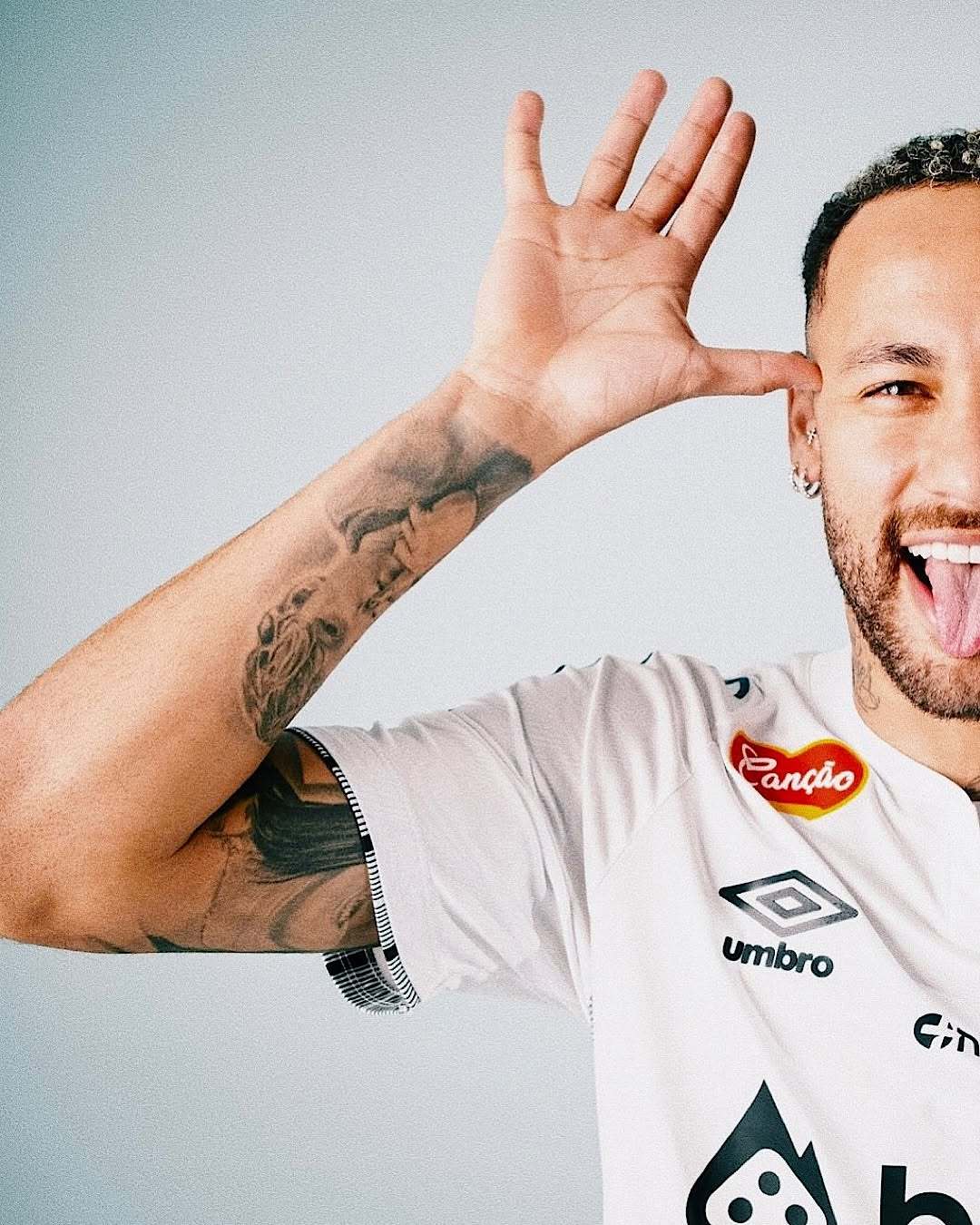 九游会app下载-内马尔在切尔西比赛中反败为胜，爆冷引发热议！赛场气氛高涨的简单介绍