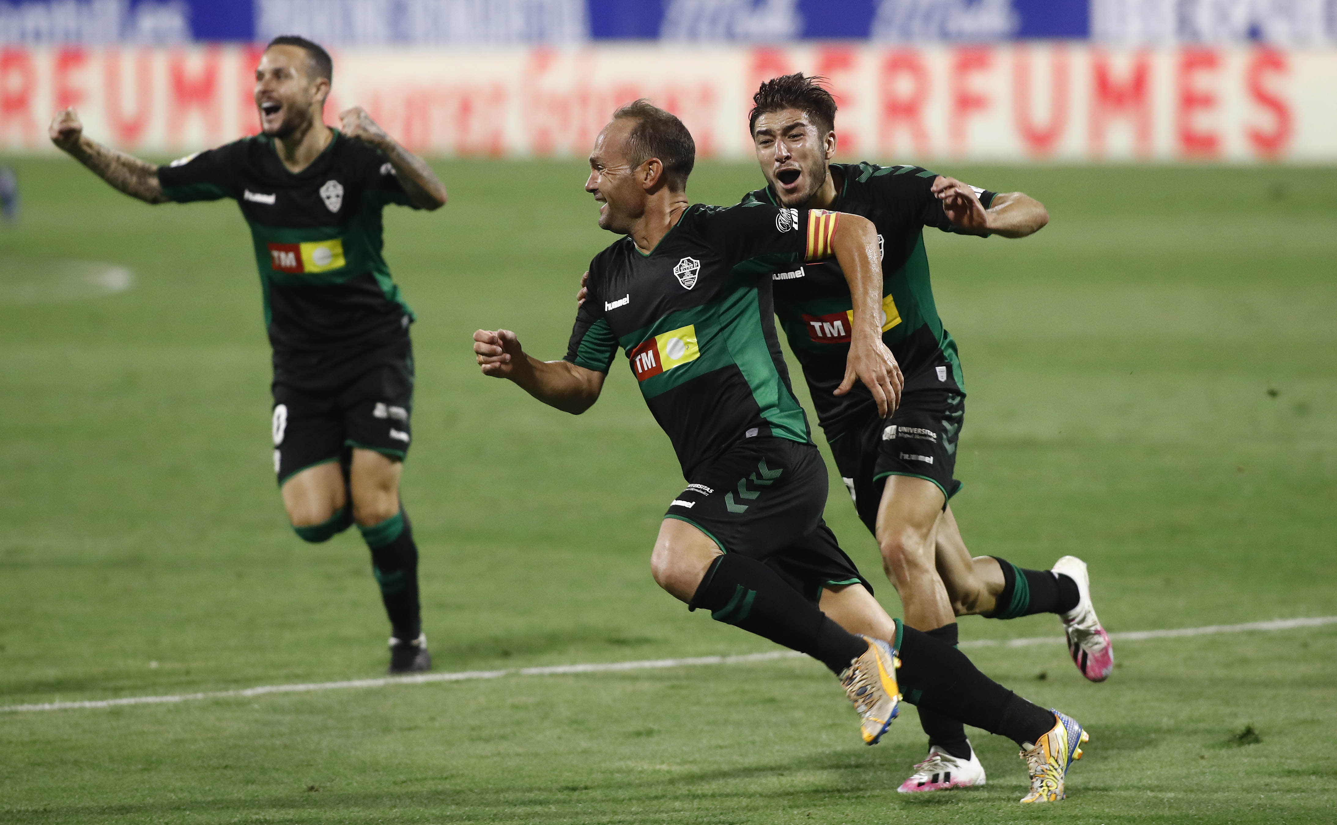 九游会官网-包含塞维利亚内部会议纪要流出：今晨防线松动；西甲使命明确；纪律约束更严格的词条