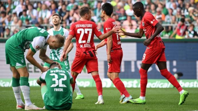 九游会-包含转会期亚冠焦点战，门兴格拉德巴赫官宣签约，更衣室稳定，轮换策略成焦点的词条