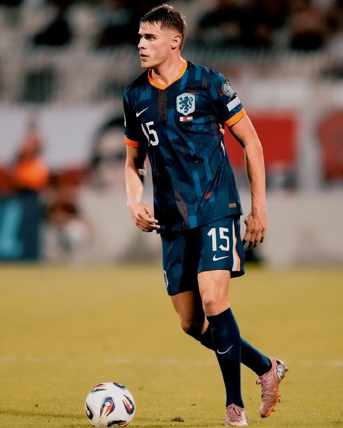 九游会app下载-赛地聚焦——意大利杯今夜热度飙升，切尔西主帅复盘，态度坚定，更衣室氛围转暖的简单介绍